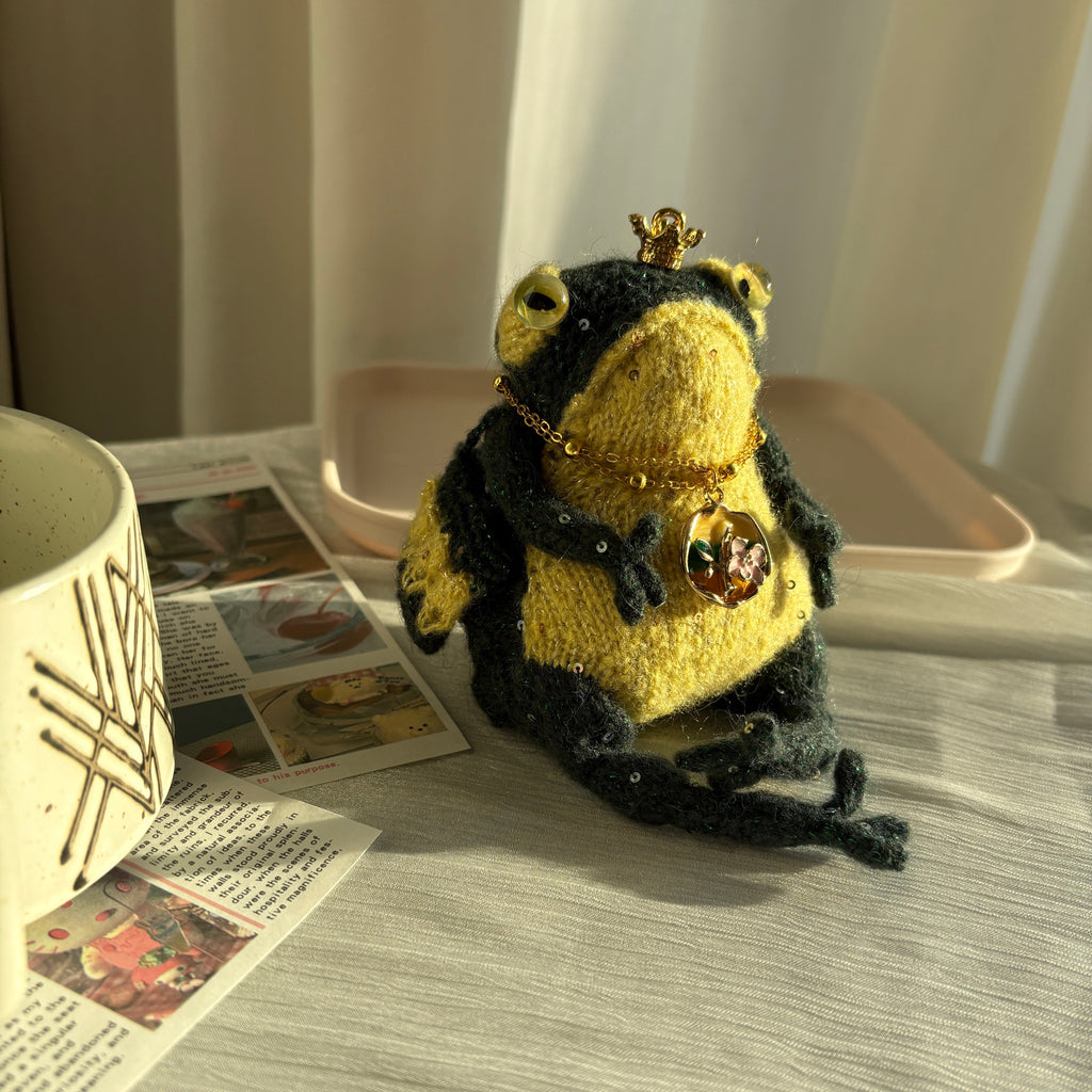 Handmade Crochet Two-Tone Royal Frog Plushie (10cm) | Removable Gold Crown & Accessories | Keychain Kit Included (Decor/Bag Charm)